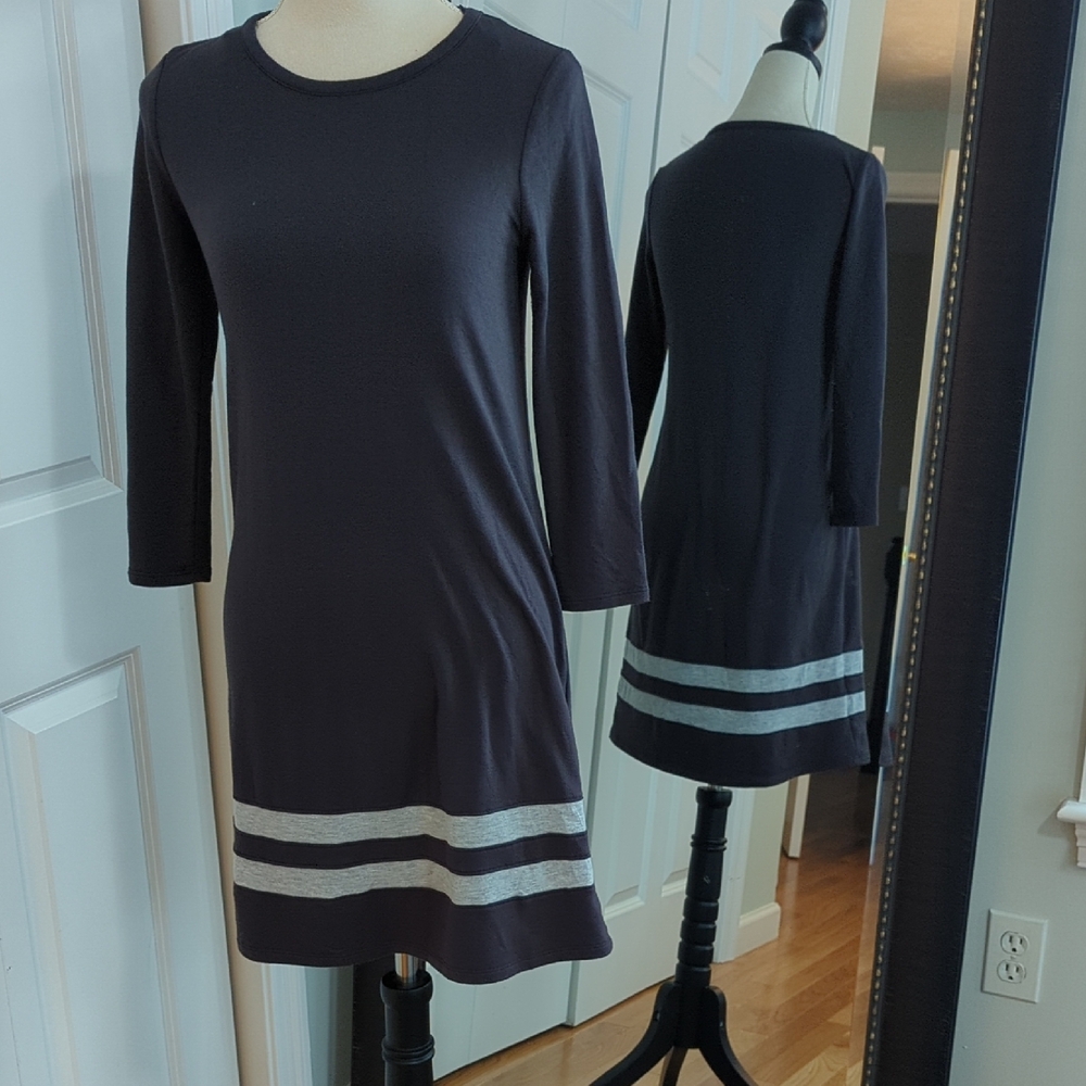 Willi Smith Gray Sheath Mini Dress Long Sleeve Crew Neck